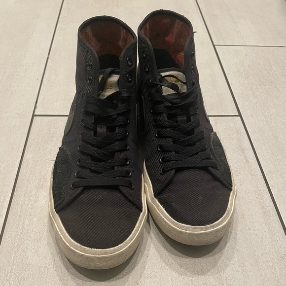 Nike Mid Blazer - Picture 1 of 8